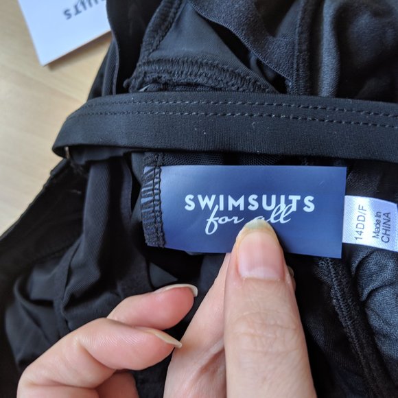 Plus Sized Swimsuit - One Piece with Skirt - Picture 3 of 5